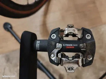 Giant Revolt Advanced 2 2025 2025 Road & Gravel d'occasion — image 7 sur 8