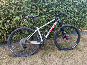 BH ULTIMATE RC 6.5 2023 2023 Mountainbike d'occasion — image 1 sur 4