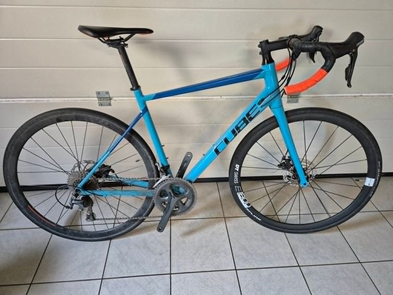 CUBE ATTAIN RACE 2021 2021 Road & Gravel de segunda mano, Azul — imagen 5 de 7