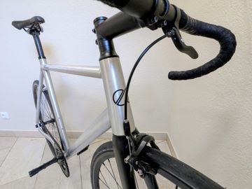 Tweedehands 8Bar KRZberg V5 Crit Fixie 2023 Urban — afbeelding 2 van 9