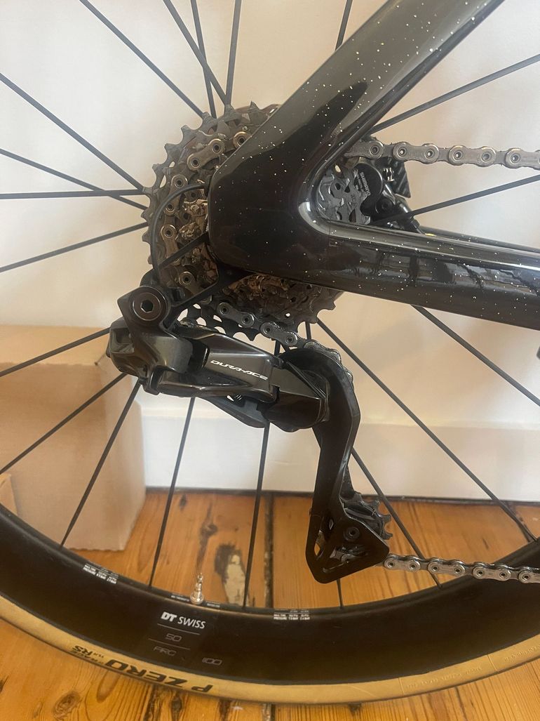 Used Canyon Aeroad CFR Di2 2026 2026 Road & Gravel, Black — image 4 of 12