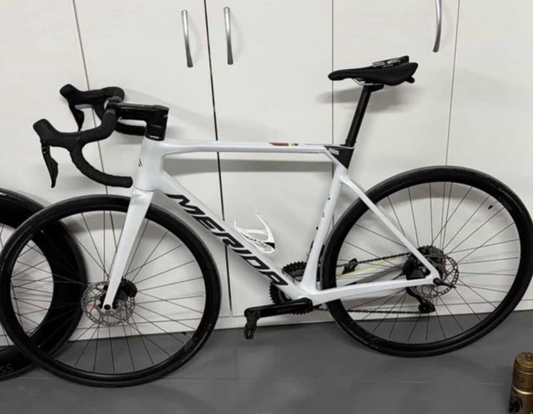 Použité Merida Scultura Shimano 105 Di2 2025 Road & Gravel — obrázek 3 z 3