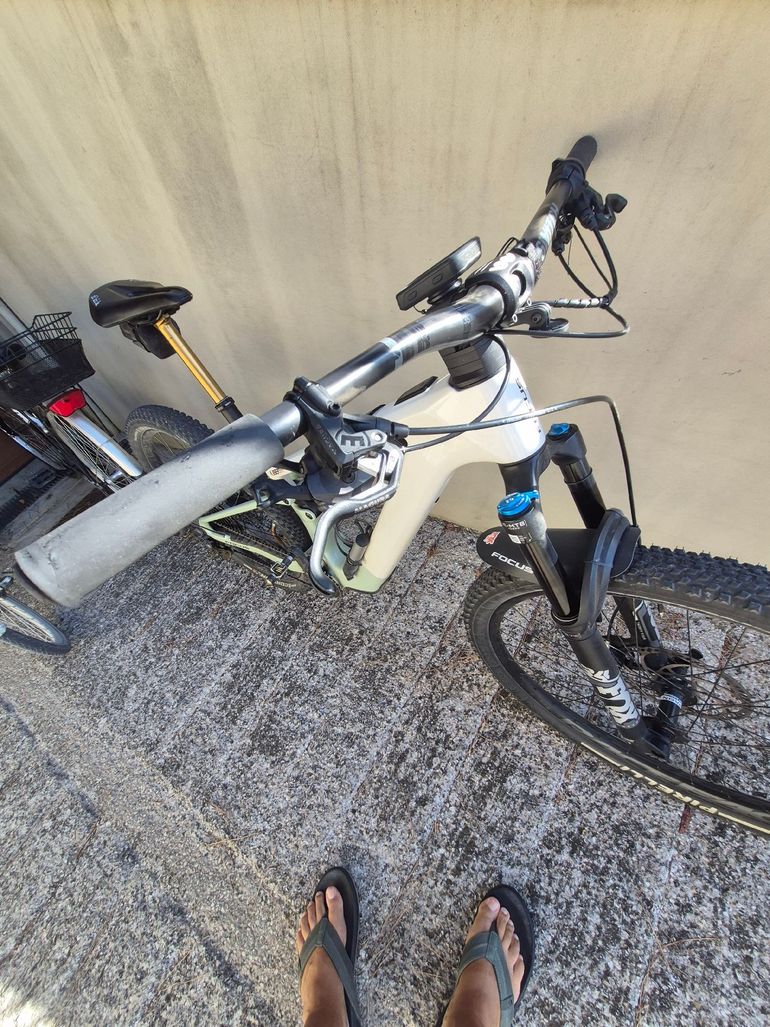 Brugt Focus VAM² SL 9.8 2024 2024 Mountainbike — billede 4 af 6
