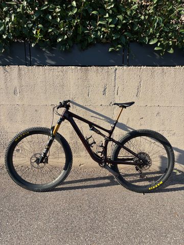 Specialized Epic EVO Pro 2022 2022 Mountainbike d'occasion — image 2 sur 11