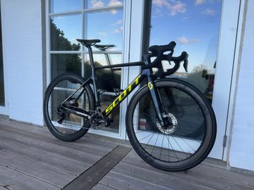 Gebrauchtes Scott Addict RC Pro 2021 2021 Road & Gravel, Violett — Bild 2 von 7