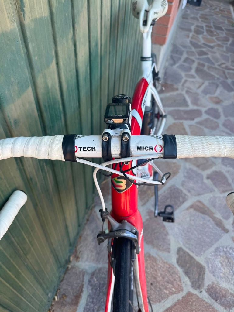 Used Basso Astra Shimano Ultegra 2014 Road & Gravel, White — image 4 of 8