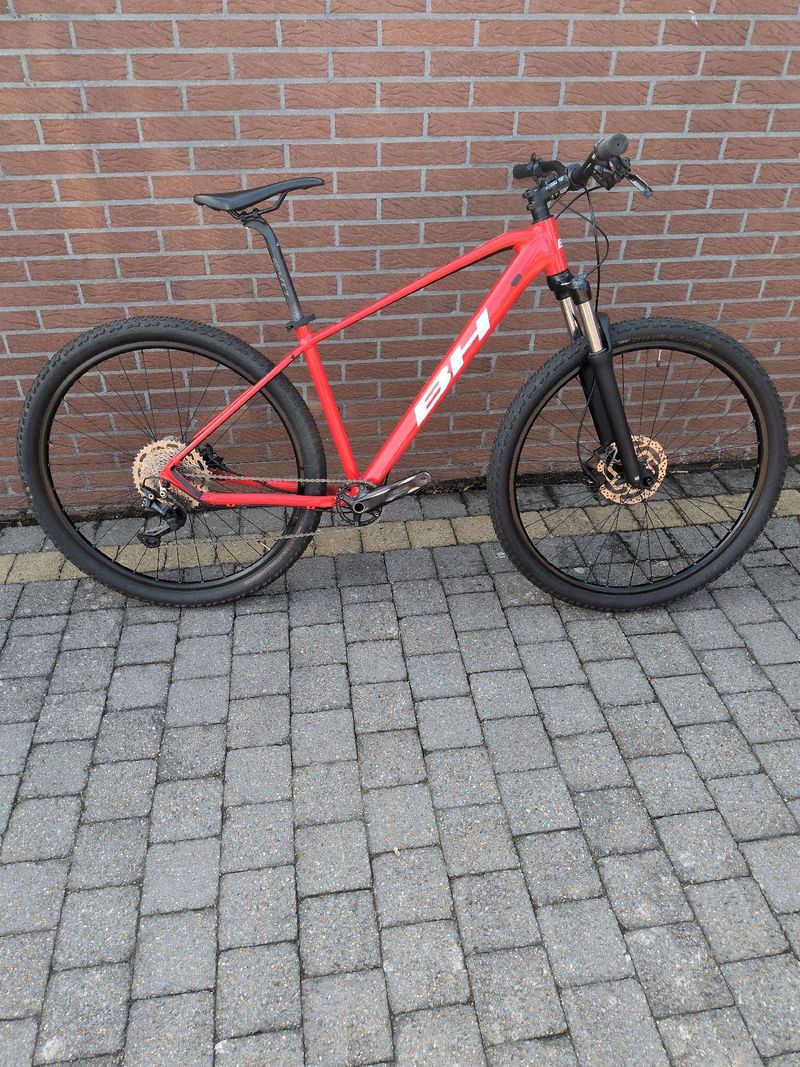 Tweedehands BH SPIKE 3.0 2023 2023 MTB