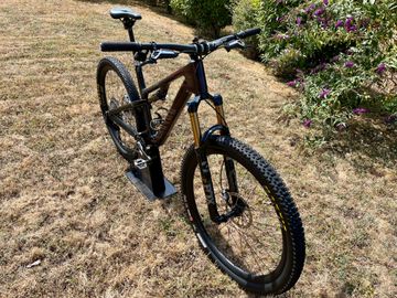 Used Canyon Neuron CF LTD 2024 2024 Mountainbike, Black, 27.5, 29 — image 2 of 4