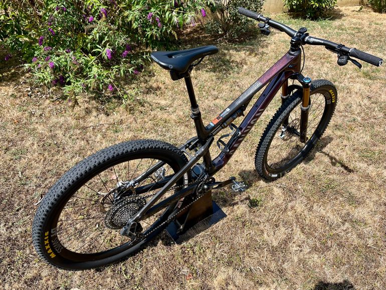 Used Canyon Neuron CF LTD 2024 2024 Mountainbike, Black, 27.5, 29 — image 3 of 4