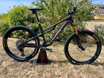 Used Canyon Neuron CF LTD 2024 2024 Mountainbike, Black, 27.5, 29 — image 1 of 4