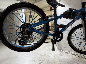 Used Trek Wahoo 20 2023 2023 Youth, Blue — image 3 of 4