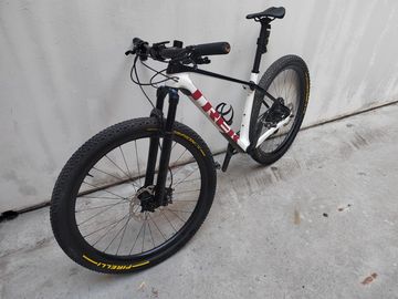 Käytetty Trek Procaliber 9.8 2021 2021 Mountainbike — kuva 2 / 9