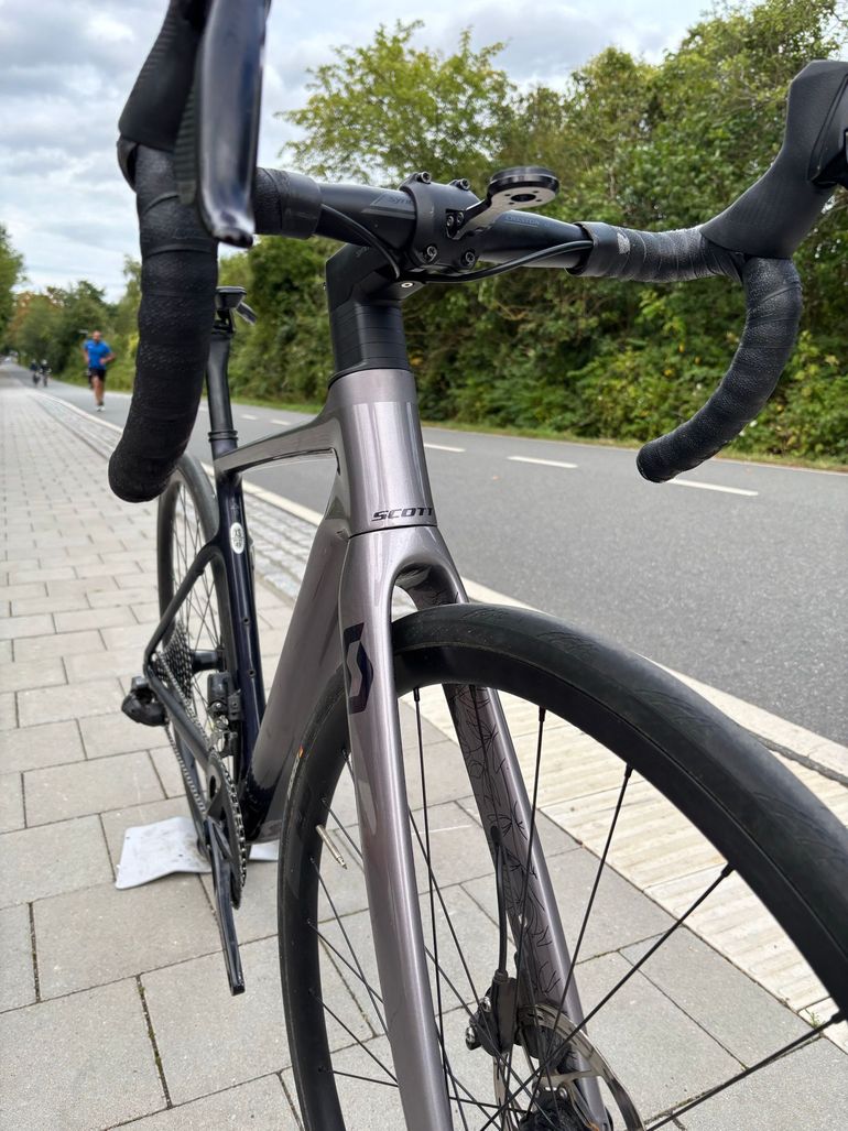 Used Scott Sott Contessa Addict 15 SRAM Rival eTap AXS 2022 Road & Gravel, Light Gray — image 5 of 7
