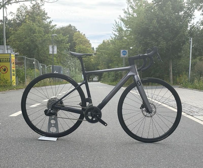 Tweedehands Scott Sott Contessa Addict 15 SRAM Rival eTap AXS 2022 Road & Gravel
