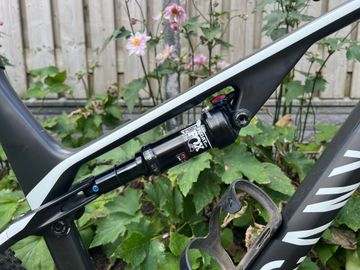 Used Canyon Lux CF 7 2021 2021 Mountainbike, Black, 29 — image 6 of 10