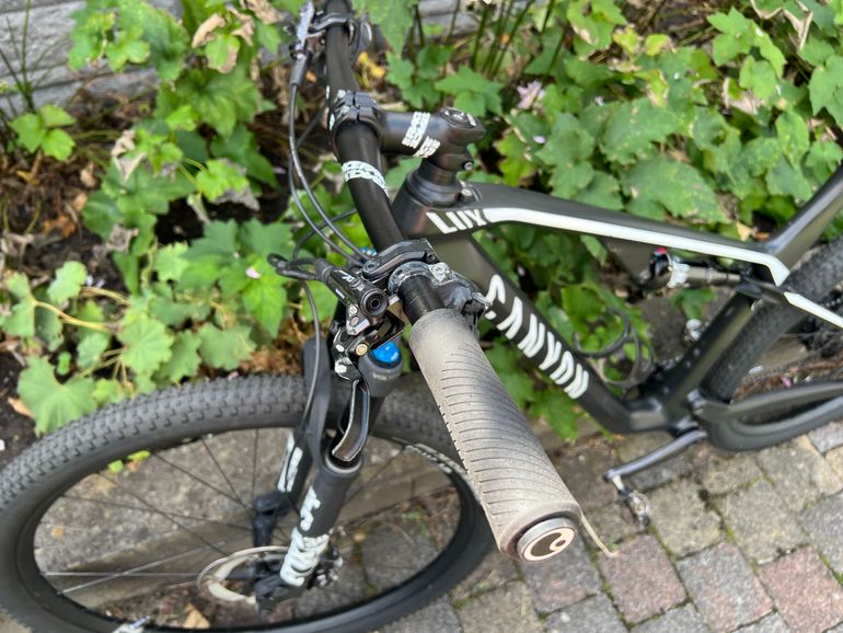 Used Canyon Lux CF 7 2021 2021 Mountainbike, Black, 29 — image 9 of 10