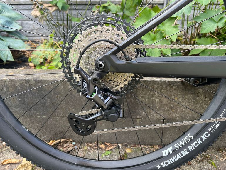 Used Canyon Lux CF 7 2021 2021 Mountainbike, Black, 29 — image 3 of 10