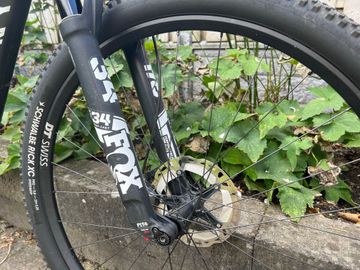 Used Canyon Lux CF 7 2021 2021 Mountainbike, Black, 29 — image 5 of 10