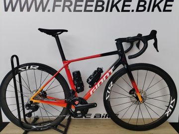 Giant TCR Advanced Pro 2026 2026 Road & Gravel d'occasion — image 1 sur 11