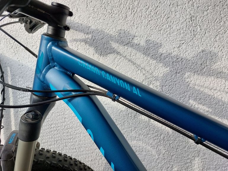 Used Canyon Custom Shimano Deore XT 2017 Mountainbike, Blue — image 4 of 7