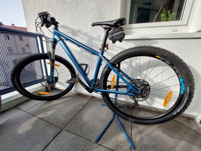 Used Canyon Custom Shimano Deore XT 2017 Mountainbike, Blue — image 2 of 7