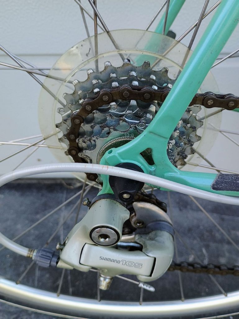 Used Bianchi Custom Shimano 105 1995 Road & Gravel, Green — image 10 of 18