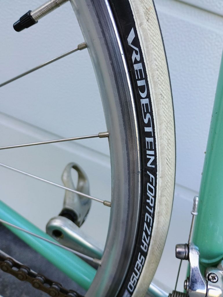 Used Bianchi Custom Shimano 105 1995 Road & Gravel, Green — image 17 of 18