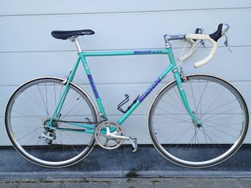 Used Bianchi Custom Shimano 105 1995 Road & Gravel, Green — image 1 of 18