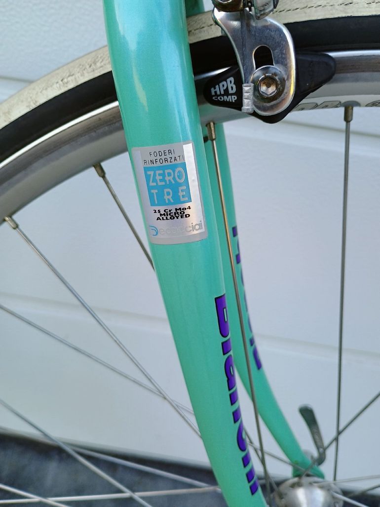 Used Bianchi Custom Shimano 105 1995 Road & Gravel, Green — image 5 of 18