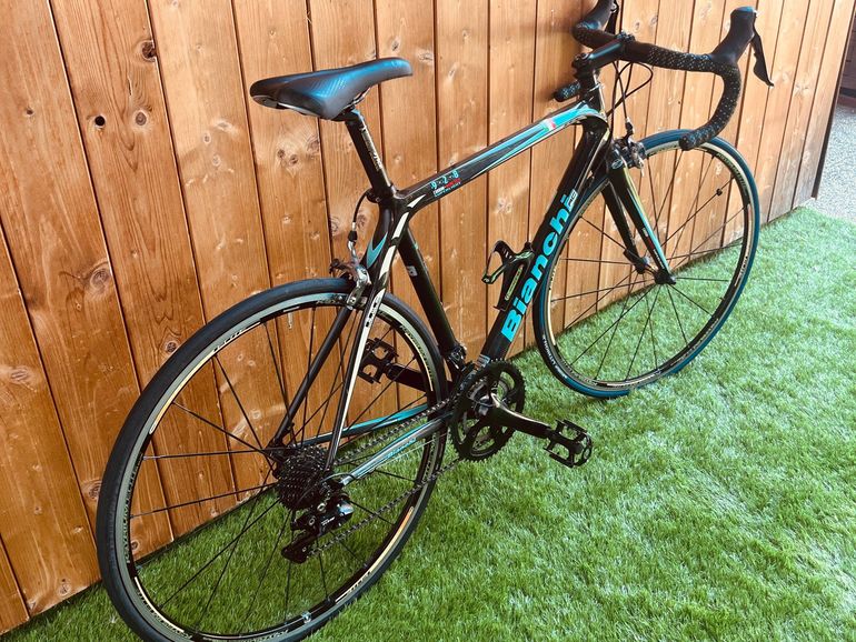 Used Bianchi 928 Shimano Ultegra 2009 Road & Gravel, Black — image 2 of 11