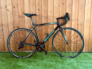 Used Bianchi 928 Shimano Ultegra 2009 Road & Gravel, Black — image 1 of 11