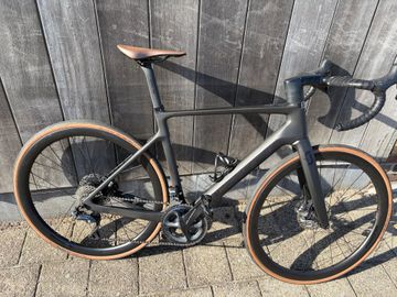 Used Scott Addict eRIDE 10 2022 2022 Road & Gravel, Black — image 3 of 6