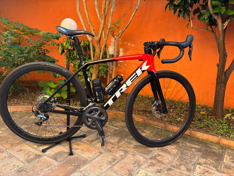 Tweedehands Trek Emonda Shimano Ultegra Di2 2022 Road & Gravel