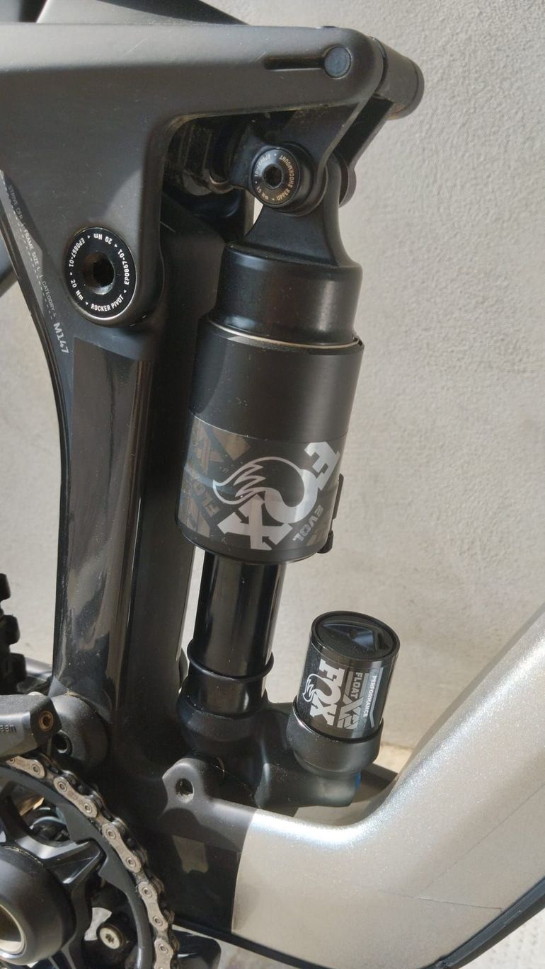 Used Canyon Strive CFR Underdog 2025 2025 Mountainbike, Light Gray — image 4 of 5