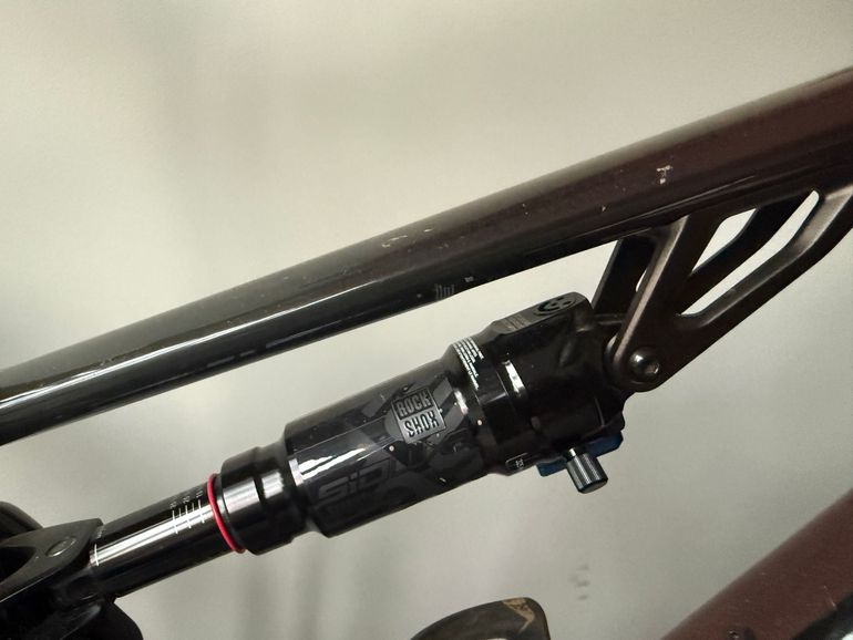 Použité BMC Fourstroke LT ONE 2024 2024 Mountainbike — obrázek 8 z 12