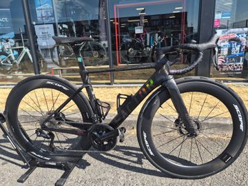 Used Factor OSTRO VAM - Frameset Premium 2026 Frameset 2026 Road & Gravel, Black — image 1 of 4