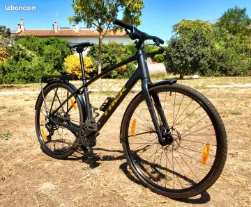 Used Trek FX 2 Gen 4 2025 2025 Urban, Black — image 1 of 5