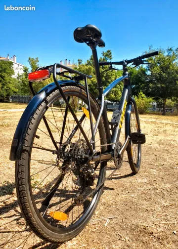 Used Trek FX 2 Gen 4 2025 2025 Urban, Black — image 3 of 5