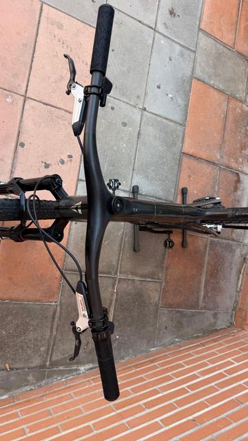 Używany Giant Anthem Advanced SL 0 2026 2026 Mountainbike — zdjęcie 6 z 10