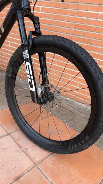 Używany Giant Anthem Advanced SL 0 2026 2026 Mountainbike — zdjęcie 9 z 10