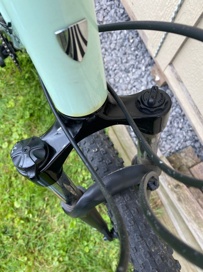 Used Trek Skye SL Women's 2018 2018 Mountainbike, Green, 27.5 — image 7 of 13