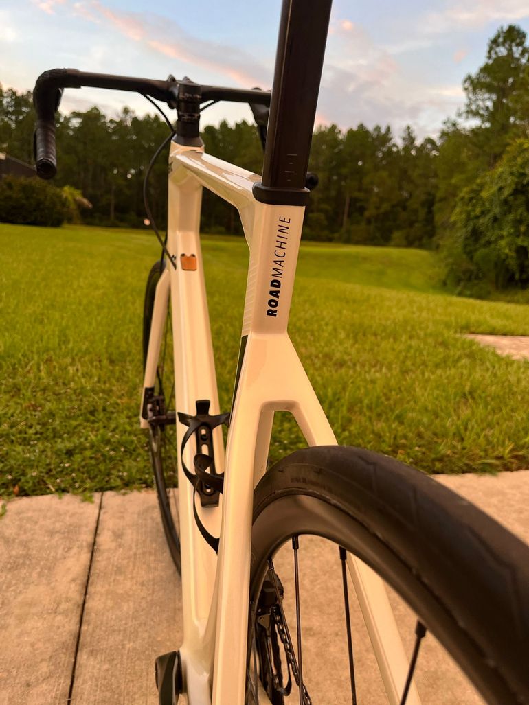 Used BMC Roadmachine THREE 2023 2023 Road & Gravel, White — image 6 of 7