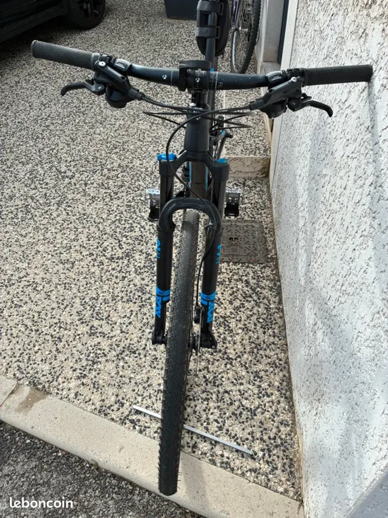 Used Trek Top Fuel 8 2017 2017 Mountainbike, Black, 27.5, 29 — image 2 of 6