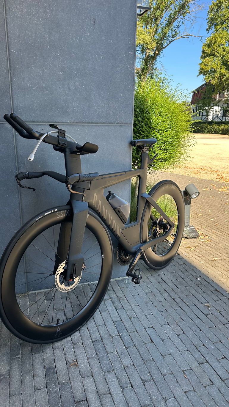 Canyon Speedmax CF SLX 7 Di2 2026 2026 Road & Gravel usato, Nero — immagine 7 di 8