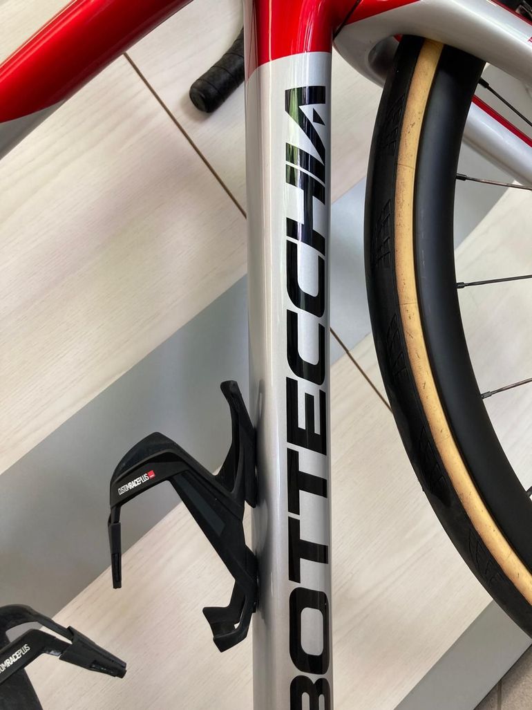 Used Bottecchia Custom Shimano 105 Di2 2026 Road & Gravel, Light Gray — image 16 of 19