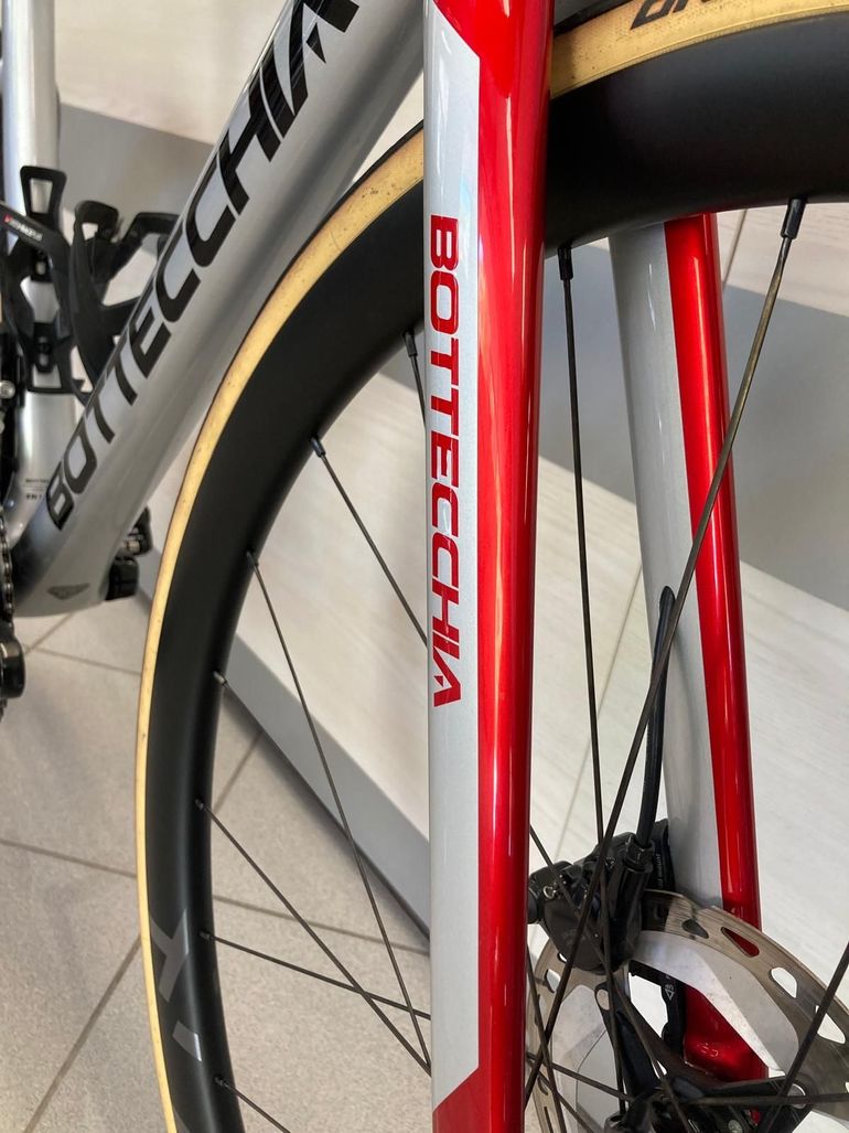 Used Bottecchia Custom Shimano 105 Di2 2026 Road & Gravel, Light Gray — image 12 of 19