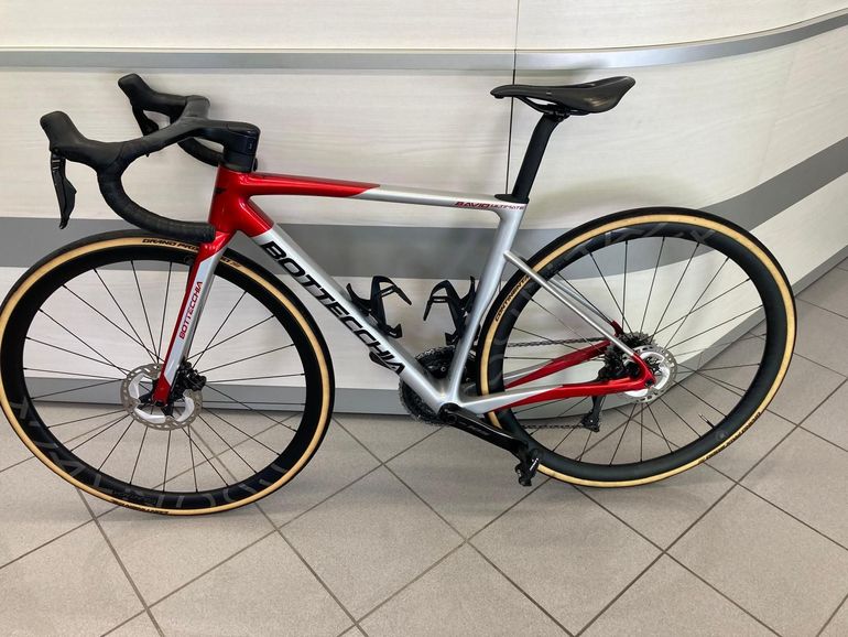 Used Bottecchia Custom Shimano 105 Di2 2026 Road & Gravel, Light Gray — image 2 of 19