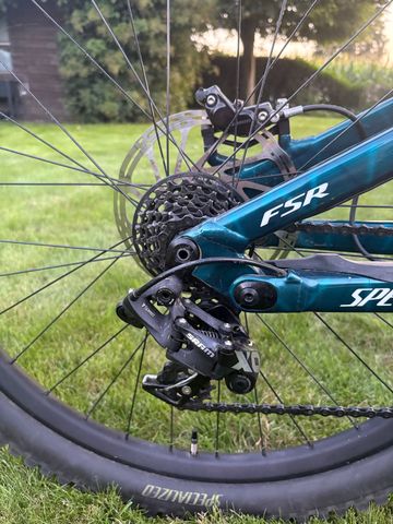Gebrauchtes Specialized Demo Race 2024 2024 Mountainbike, Blau, 29, 27.5 — Bild 2 von 12
