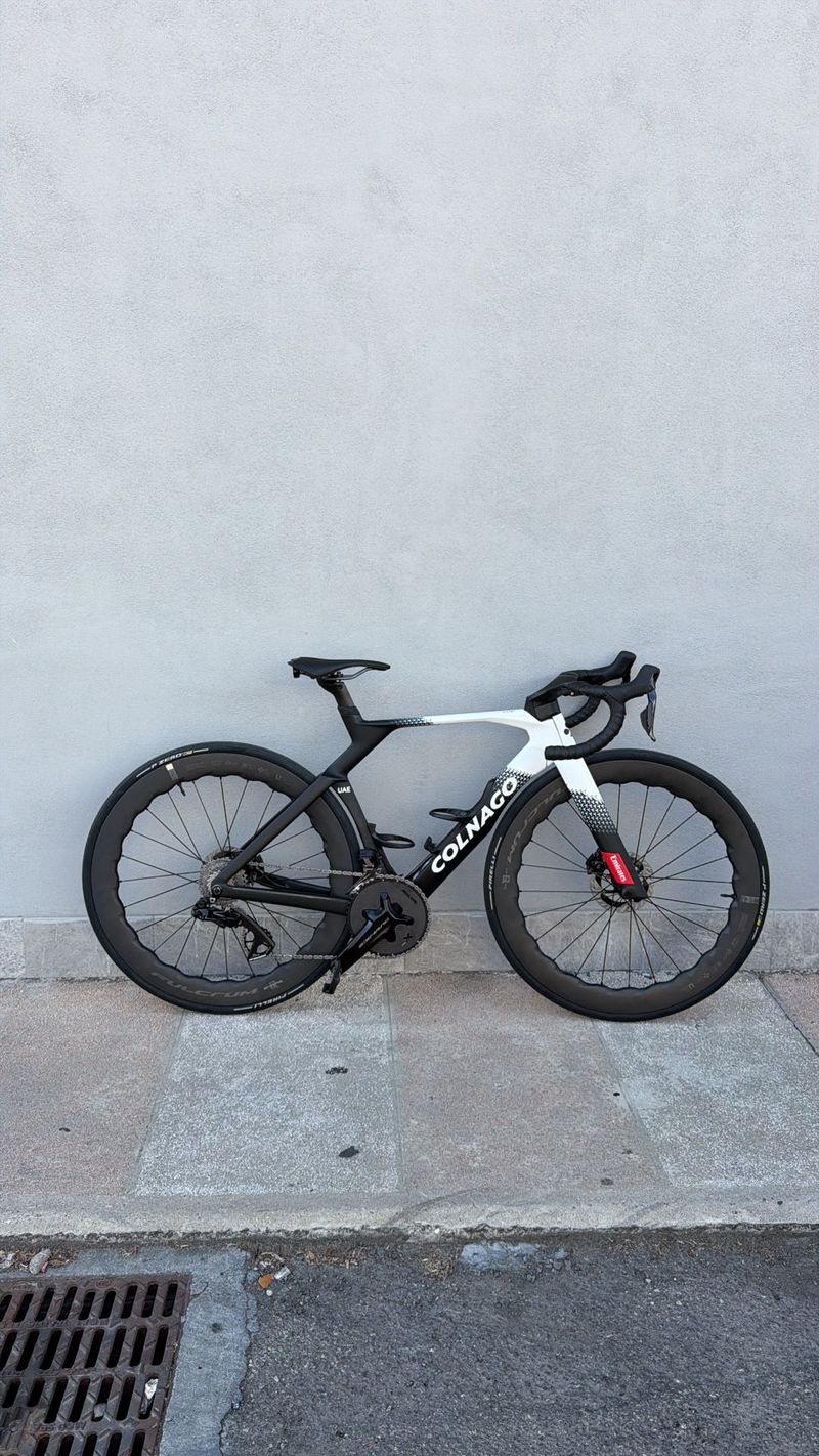 Colnago Y1Rs Shimano Dura Ace Di2 2026 2026 Road & Gravel usato