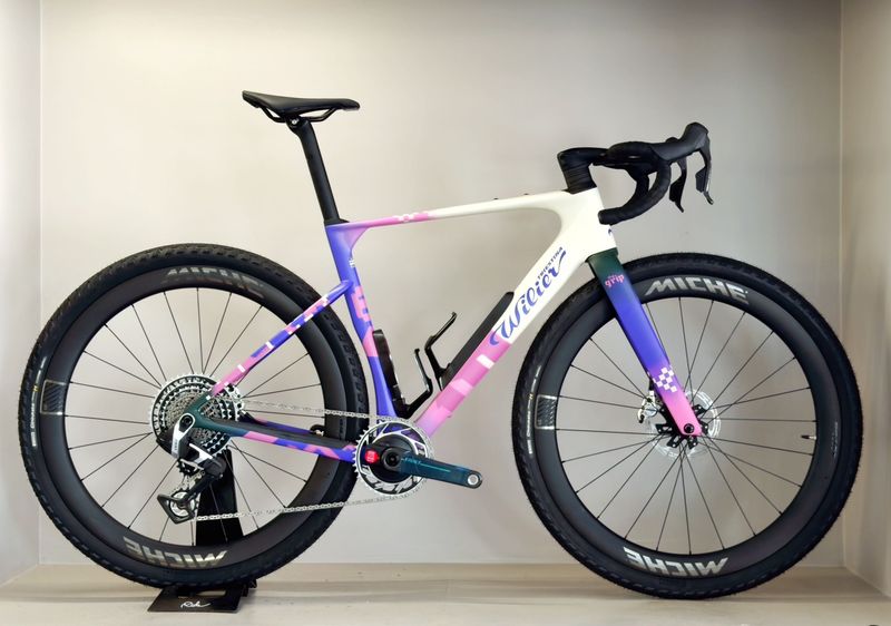Použité Wilier Rave SLR ID2 SRAM RED XPLR AXS E1 1x13S 2026 2026 Road & Gravel